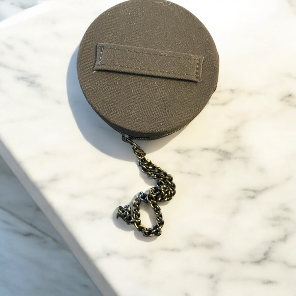 NEW Valentino Black VIP Air Pod Case/ Hard Small Travel Case with Chain - Picture 4 of 7